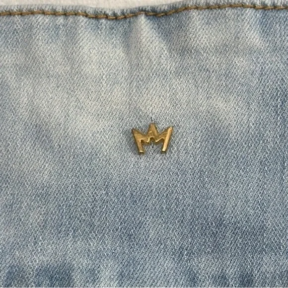 Nicki Minaj High Rise Light Wash Side Zipper Denim Shorts - Picture 7 of 8